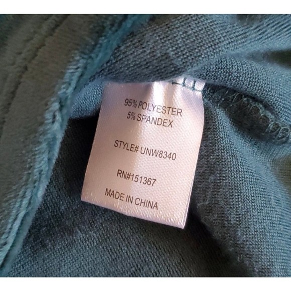 Urban Nation Velvet Crop Top with ScoopNeck size Large | LS Hook & Eye NWT - Picture 5 of 6